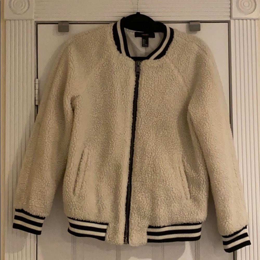 AMAZING faux sherling bomber jacket!!